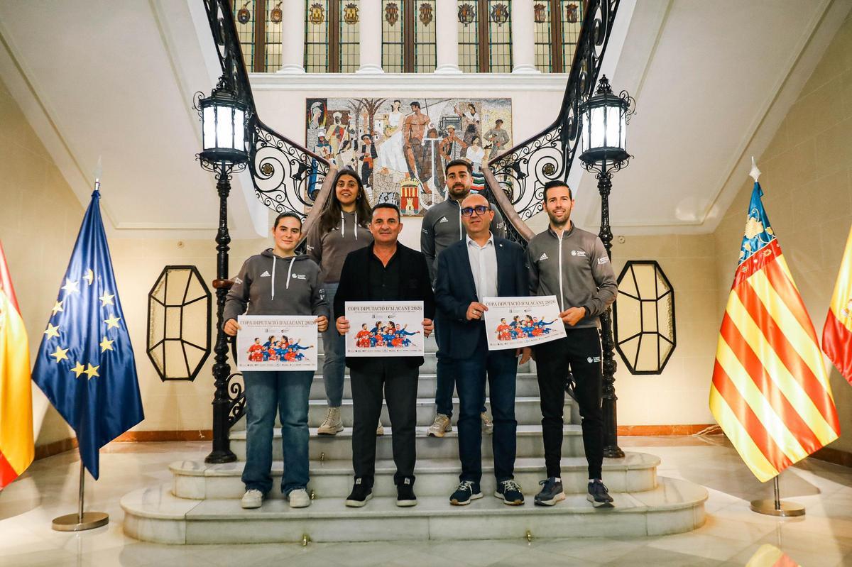 L'acte de presentació es va celebrar al Palau Provincial de la Diputació d'Alacant.