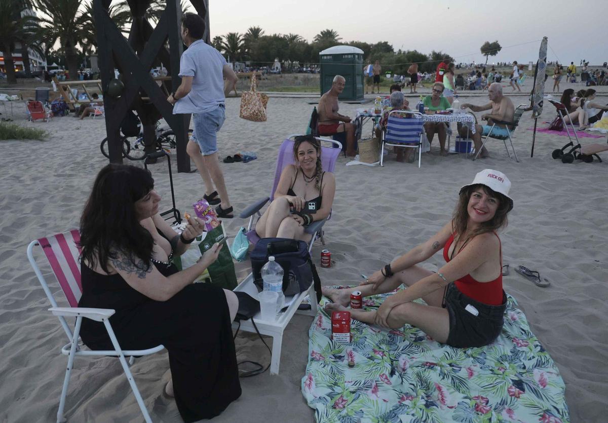 Las imágenes que ha dejado la Noche de San Juan sin hogueras en Sagunt
