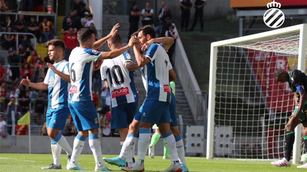 Los jugadores del Espanyol celebran el 1-2 de Ferreyra al Lens.