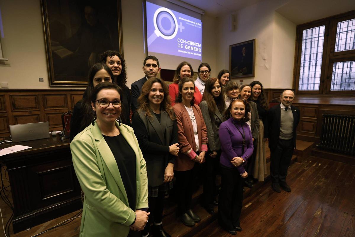 Asistentes al acto del Día de la Mujer en la Universidad de Oviedo.