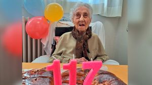 Maria Branyas, la superanciana más longeva del mundo, en su cumpleaños de 117 años.