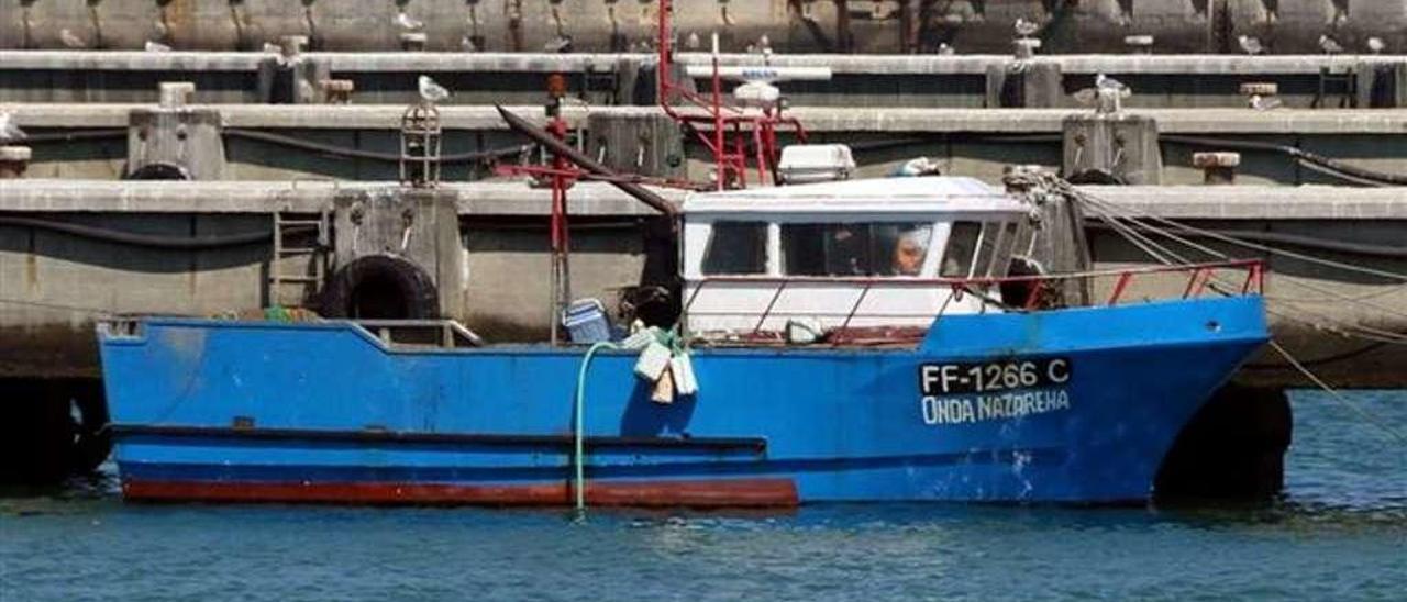 El pesquero &quot;Onda Nazarena&quot; donde se intervino el alijo en Portugal. // FdV