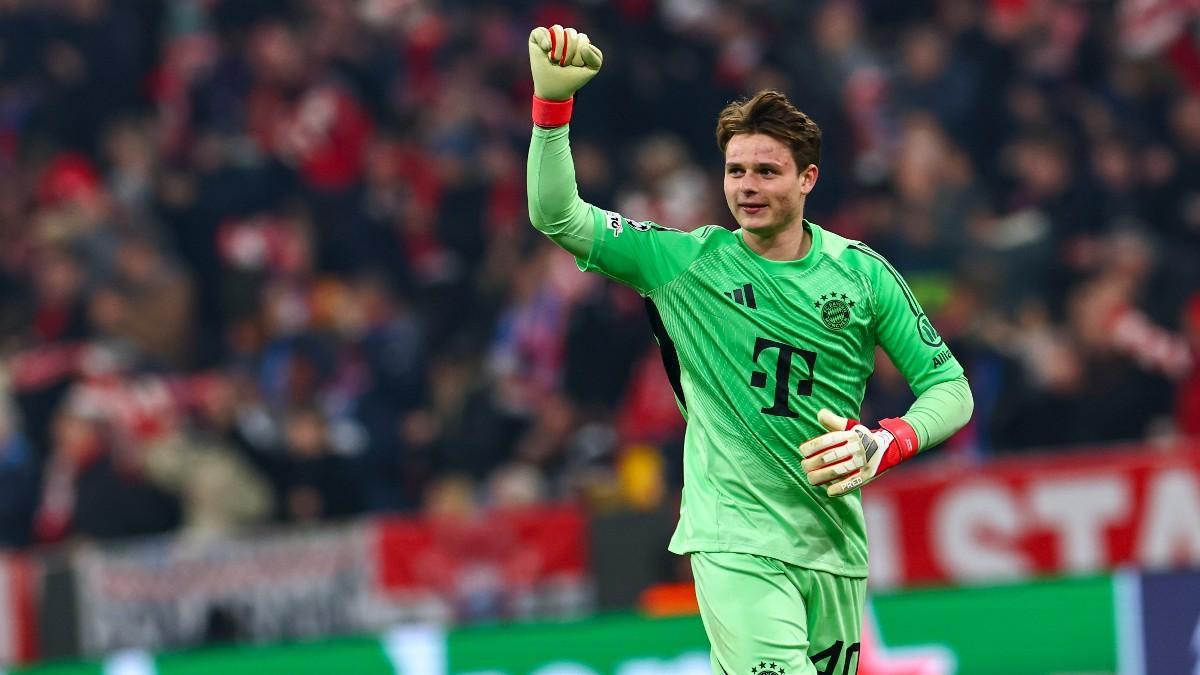 Urbig, el portero del Bayern, se marchó lesionado de su selección