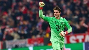 Urbig, el portero del Bayern, se marchó lesionado de su selección