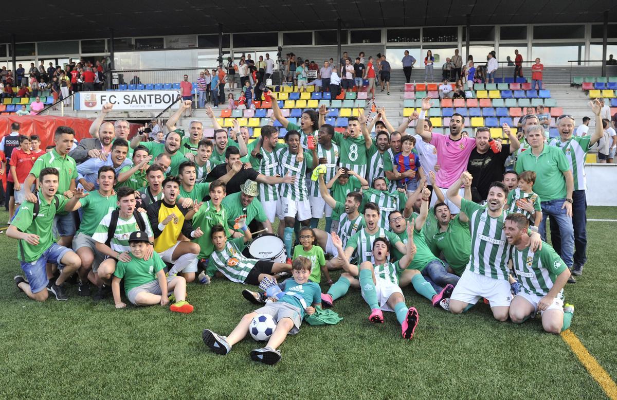 La celebració de l'ascens a Tercera de 2016.