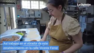 La empanada de A Coruña que triunfa por su masa y relleno: "Algunos cogen el coche para venir a por ella"
