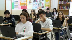 "Al colegio se va educado y se vuelve a casa enseñado"