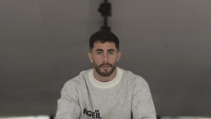 Jacobo, el multiusos que relanzó Iván Ania: esta es la historia del nuevo jugador del Real Oviedo