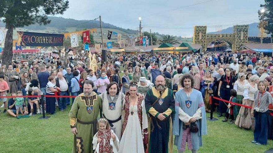 VÍDEO: Primera jornada del mercado medieval de los Exconxuraos de Llanera