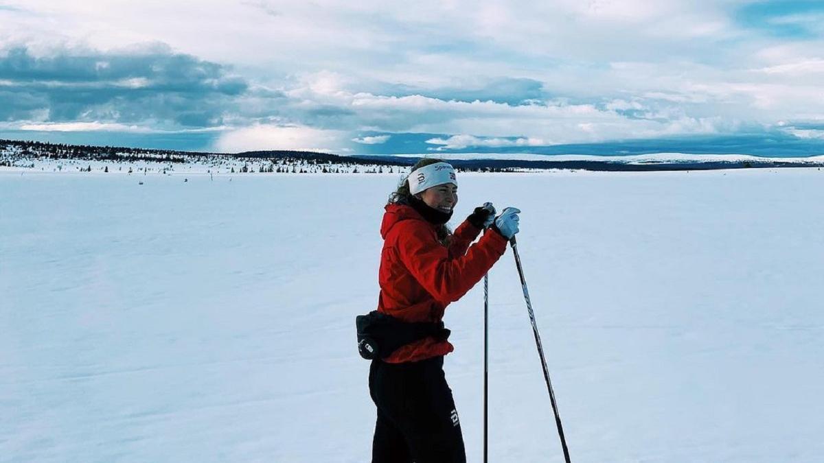 Anne Morken, en una imagen de la joven esquiando.