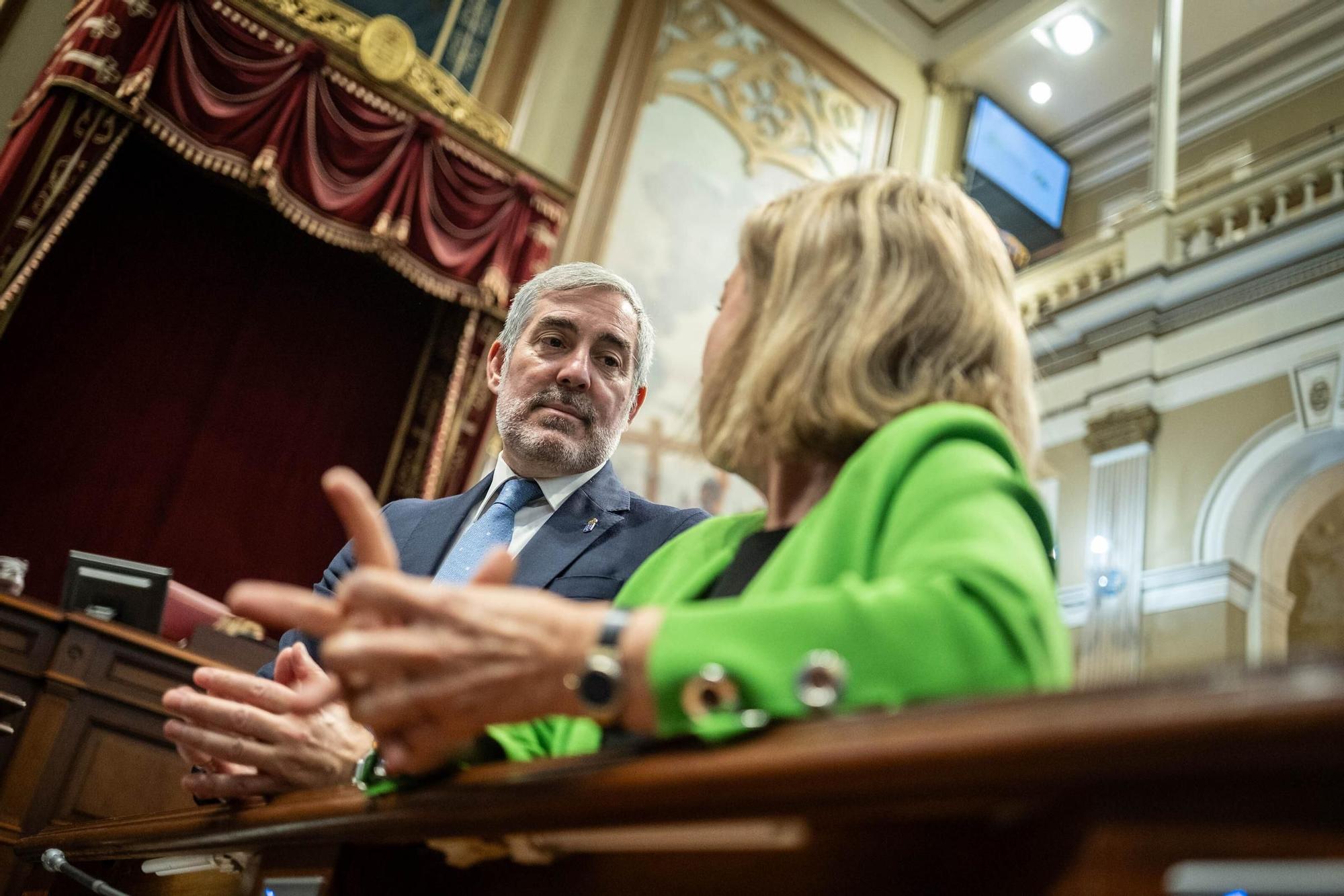 Pleno del Parlamento de Canarias (12.12.09)