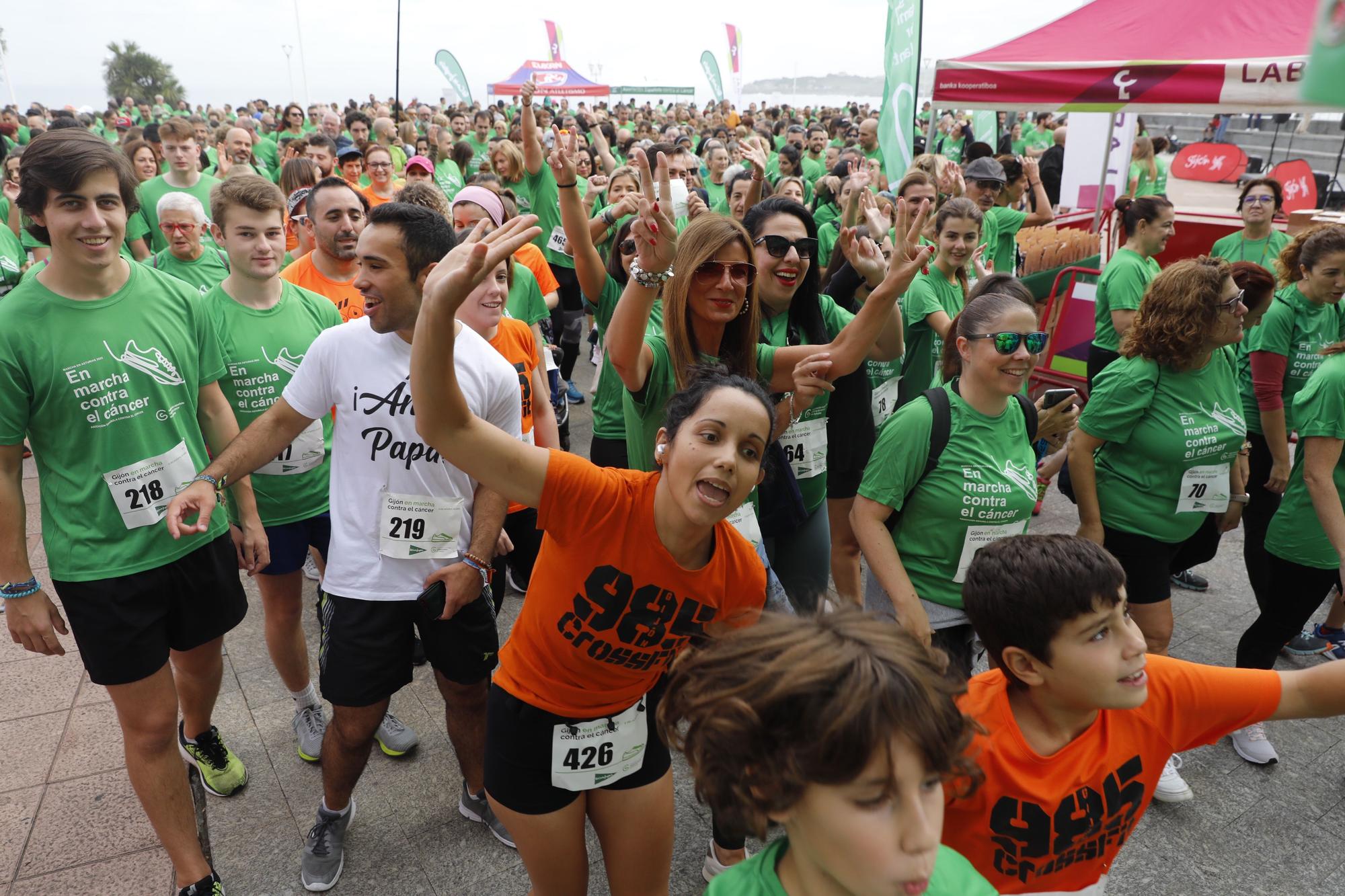 EN IMÁGENES: Asturias se echa a la calle para correr contra el cáncer