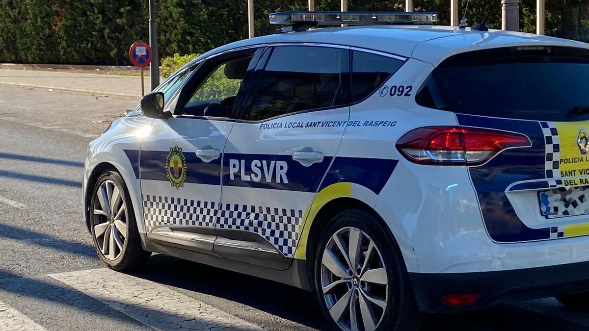 Una patrulla de la Policía Local de San Vicente