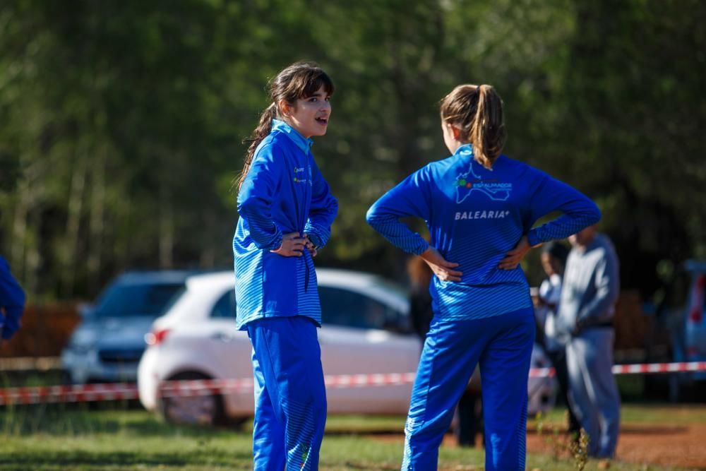 El circuito de cross de Buscastell acogió este sábado la primera prueba de campo a través de la temporada en Ibiza para categorías inferiores