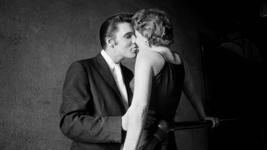 Identificada la mujer del beso de Elvis