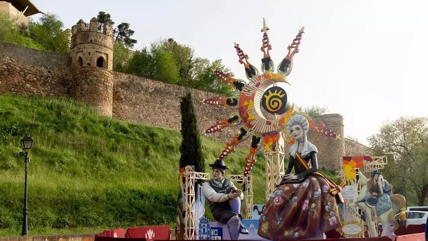La hoguera de las convivencias impresiona en Toledo
