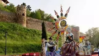 Las Hogueras se lucen en Toledo: "Son unas fiestas preciosas"