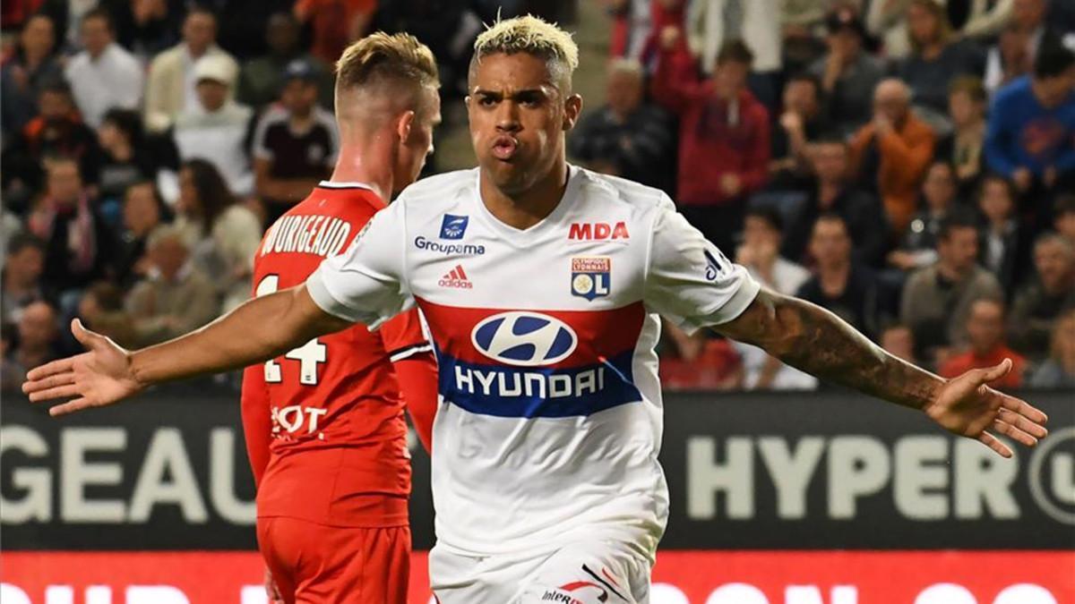 Mariano fue decisivo para el Lyon con un nuevo gol