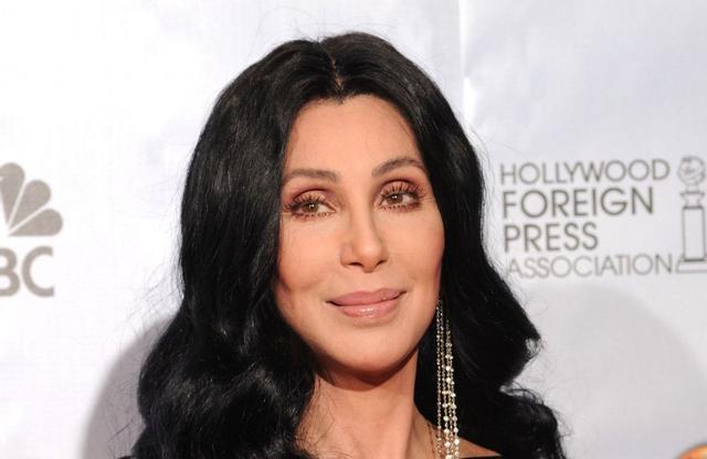 Cher asegura que la gente es más amable en Navidad