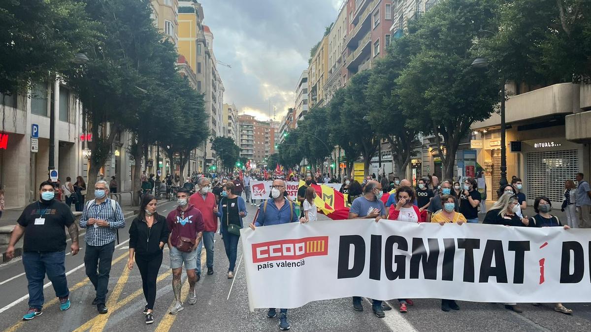 Las manifestaciones pasan por la calle Colón  de CCOO