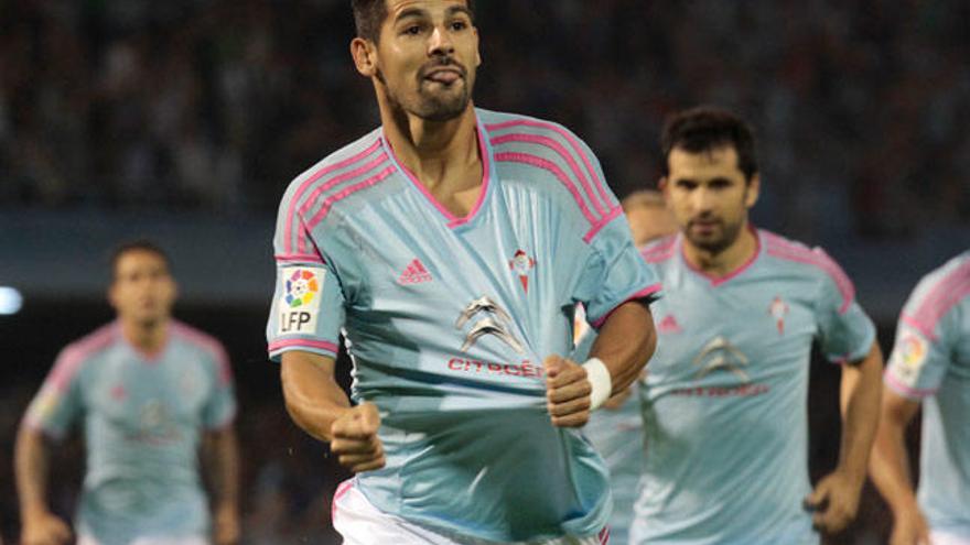 Nolito celebra su gol ante el Deportivo // JOSÉ LORES