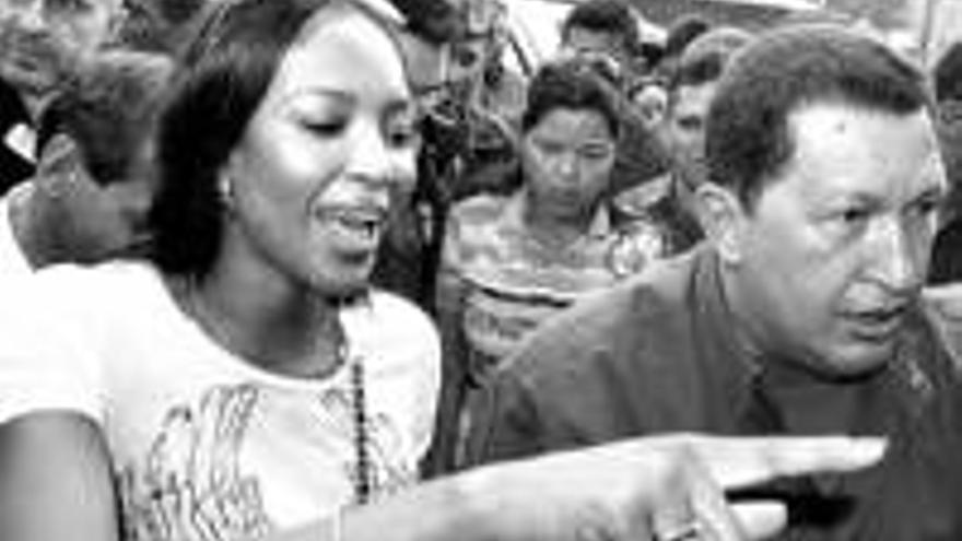 Naomi Campbell entrevista a Chávez