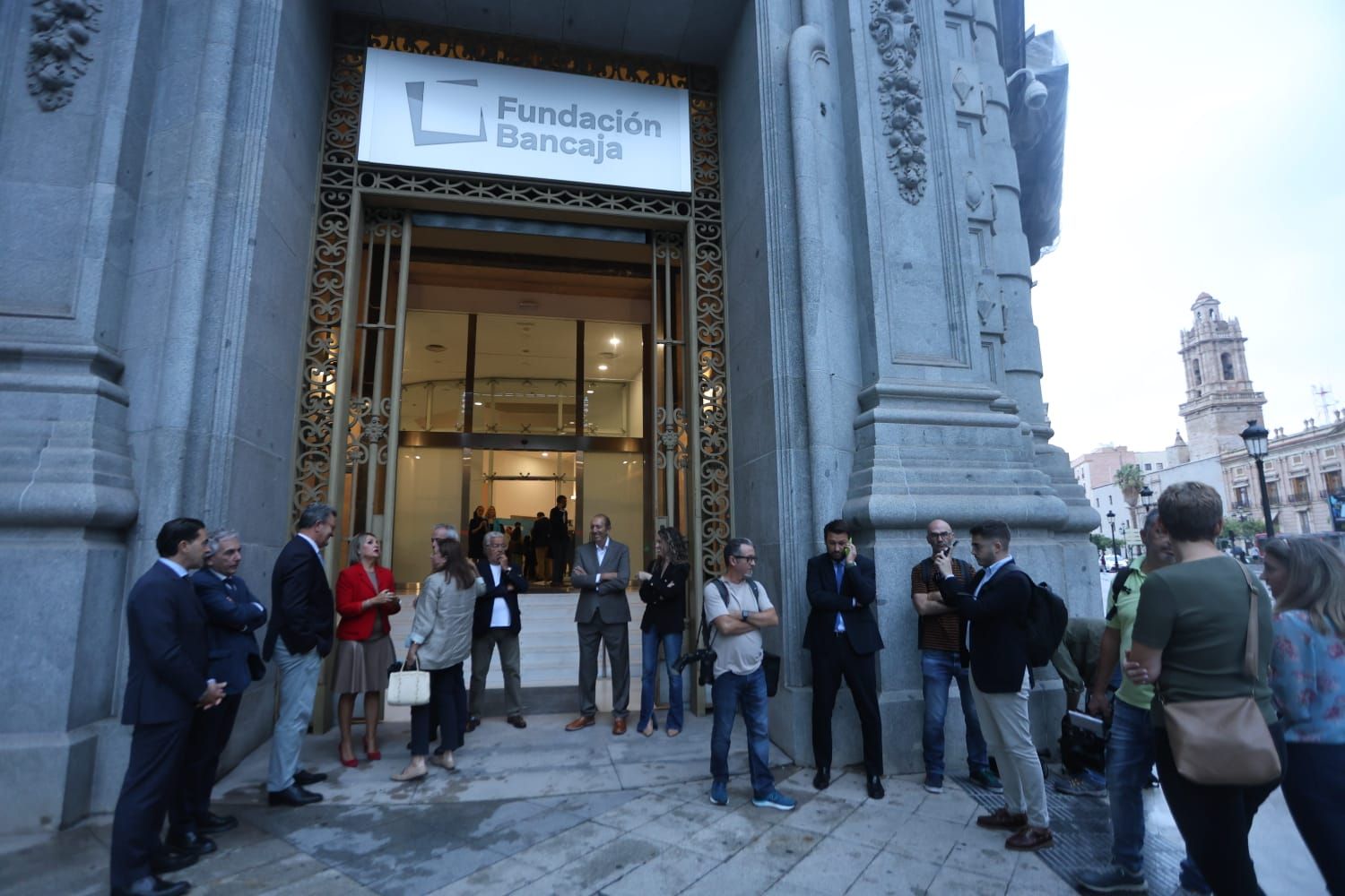 Llegada de los asistentes a la segunda edición del Foro de Energía en la Comunitat Valenciana