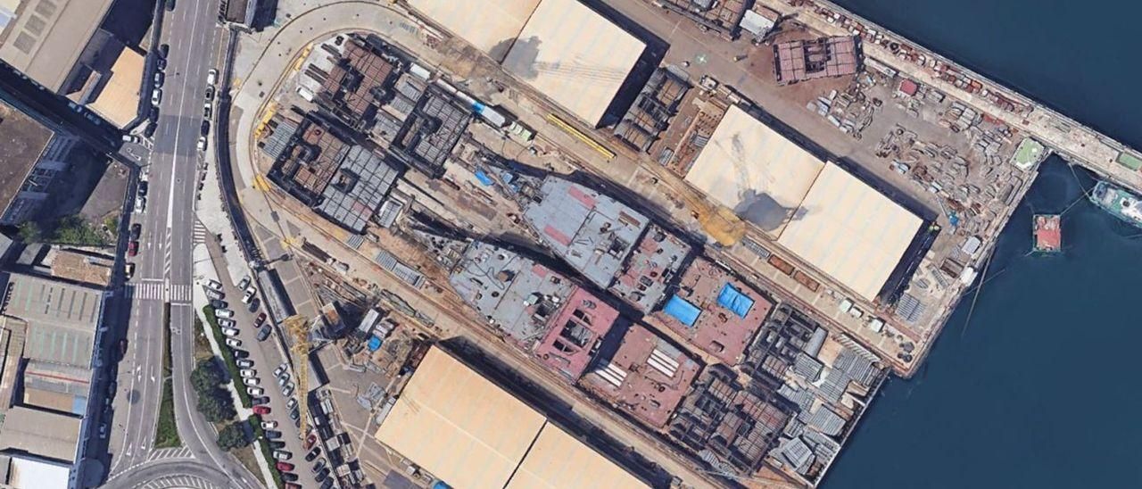 Vista aérea de las instalaciones de Hijos de J. Barreras, con los buques de Havila en las gradas 1 y 2.