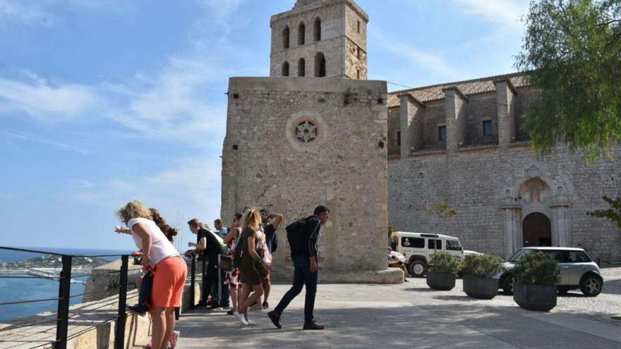 La Catedral de Ibiza estrenará iluminación artística y eficiente