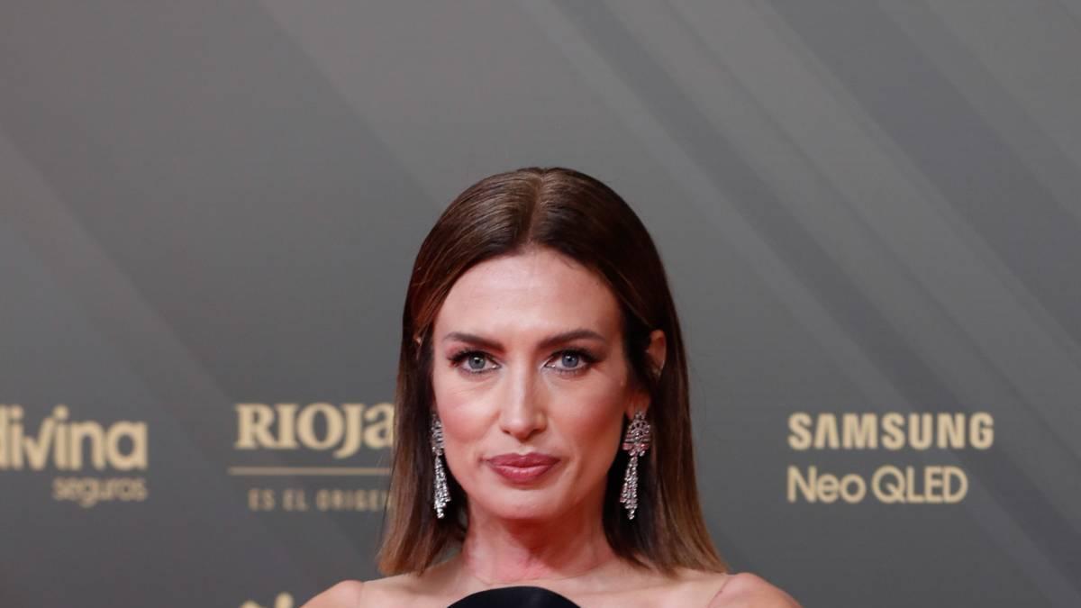 El look de Nieves Álvarez en la alfombra roja de los Premios Goya 2022