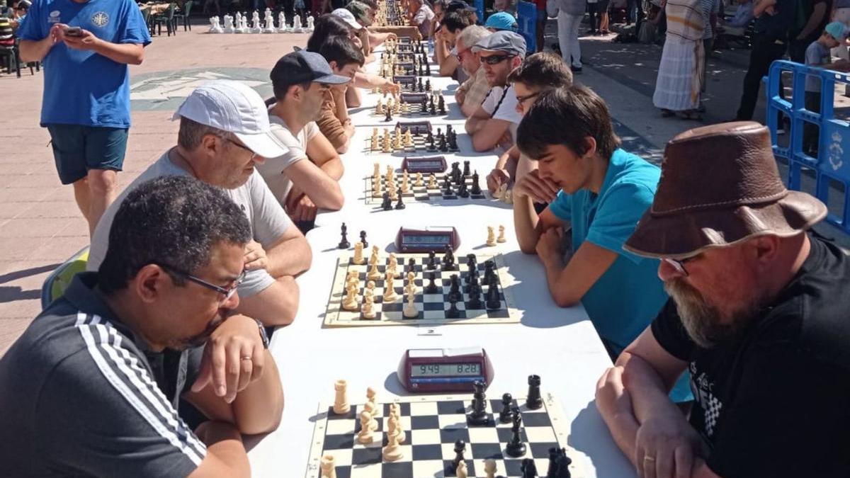 Un momento de la cita celebrada ayer en Ribadesella. | Julia Quince