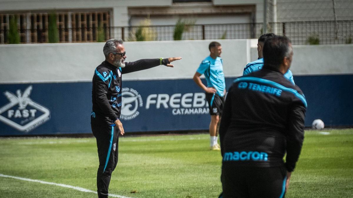 El CD Tenerife gana al CD Tenerife B en la primera prueba de pretemporada