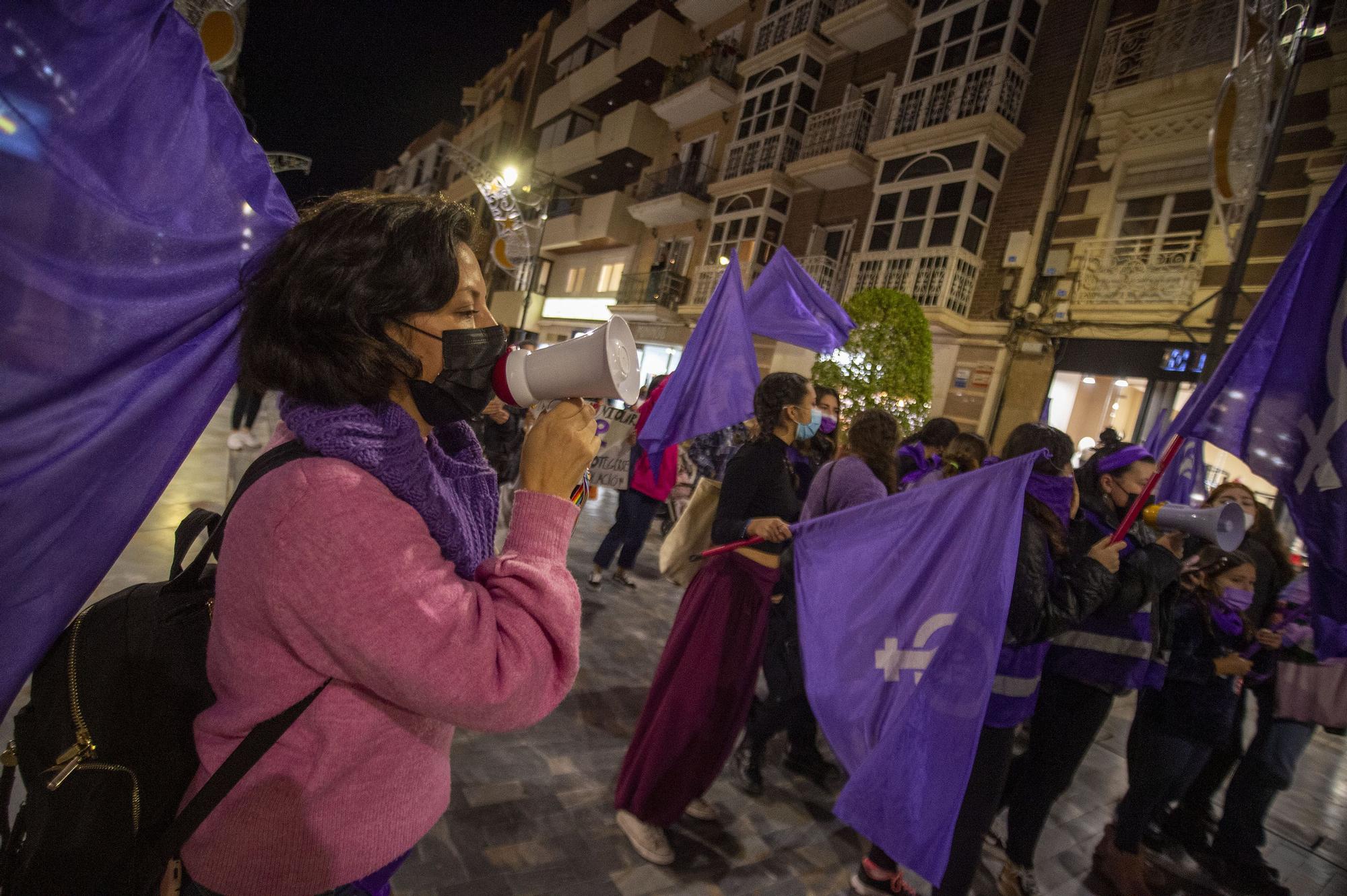 25N: Manifestación contra la violencia de género en Cartagena