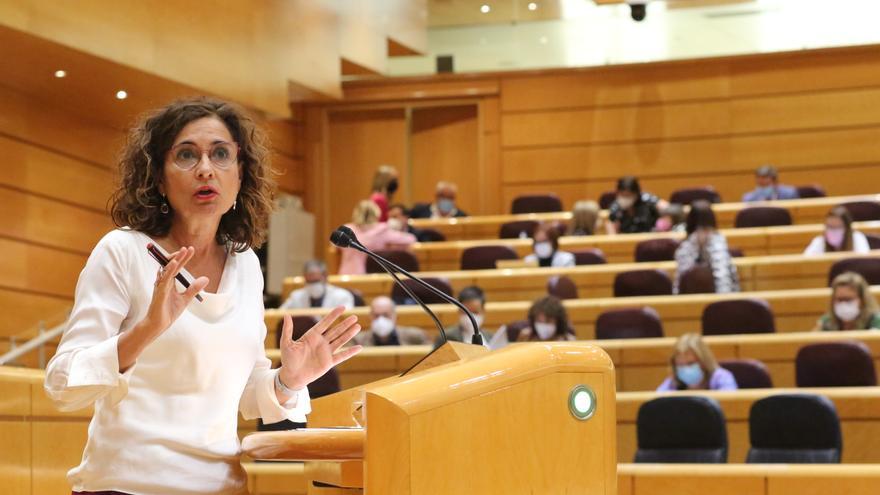 La ministra de Hacienda y Función Pública, María Jesús Montero, en el Senado.