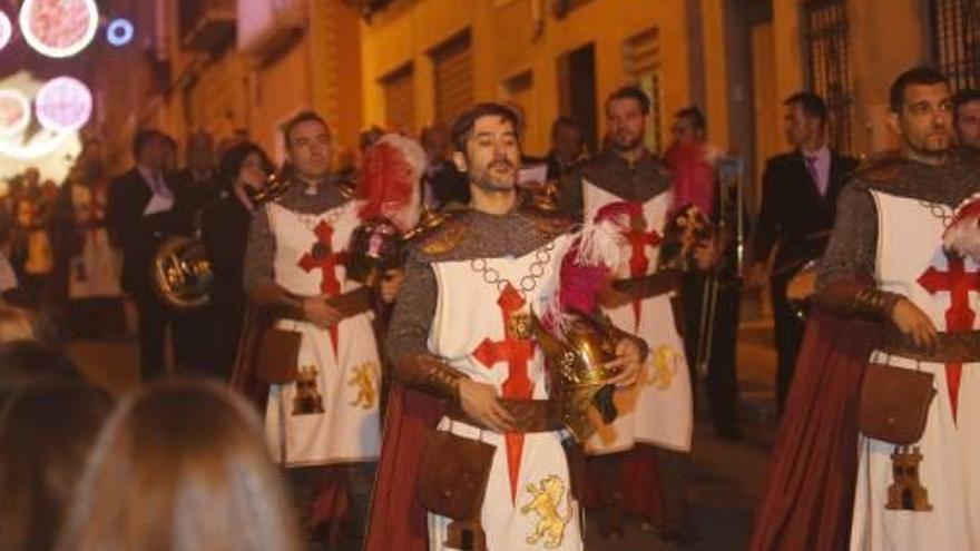 Los alardos y la procesión coincidirán este año con la ofrenda.