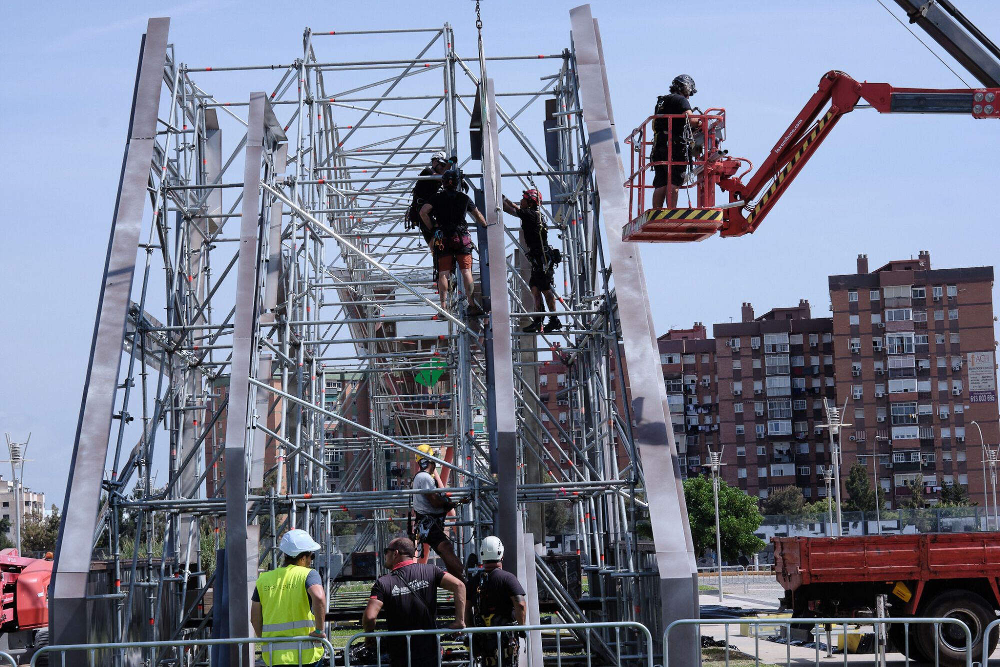 El Palacio de Ferias se transforma por dentro y por fuera para la San Diego Comic-Con de Málaga