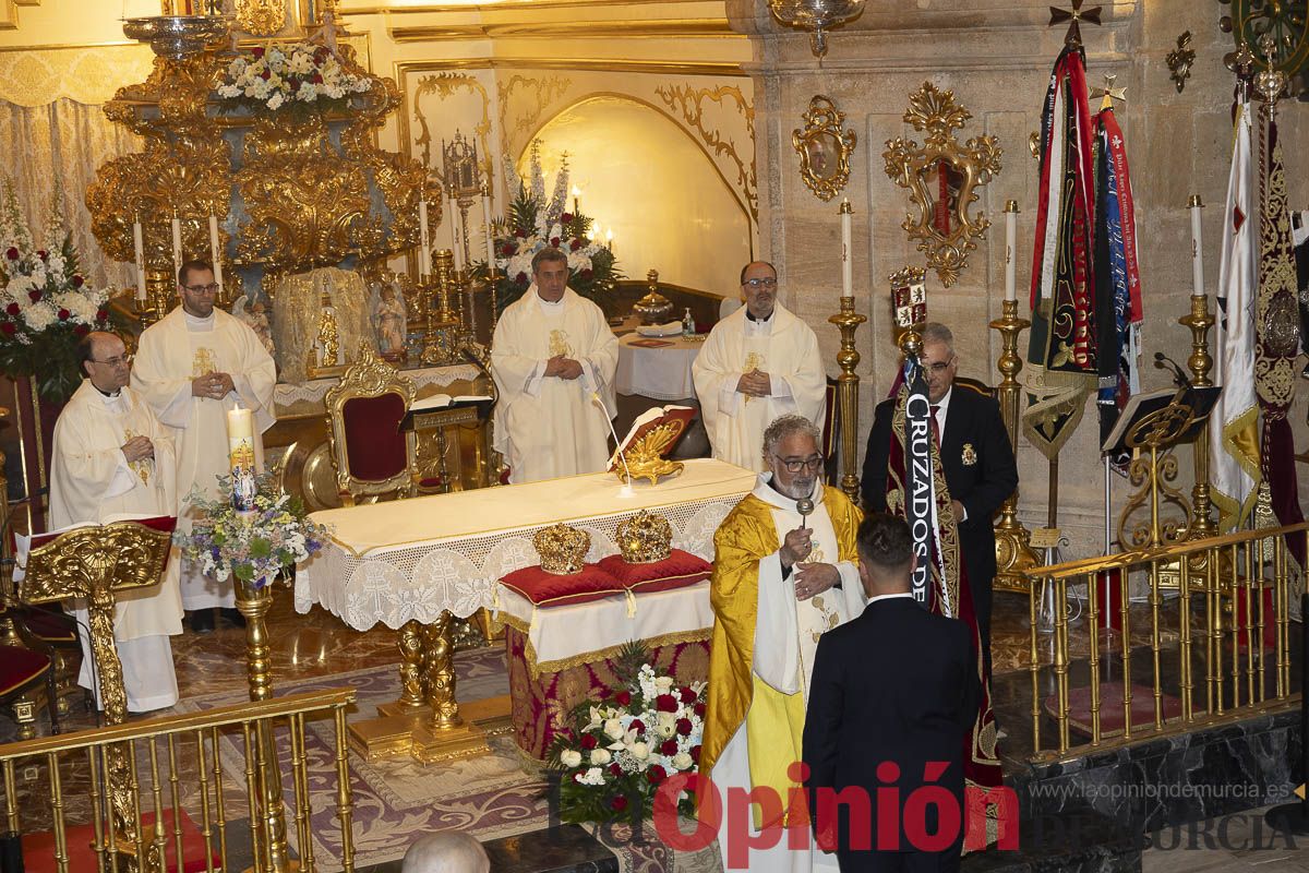 Coronación de los Reyes Cristianos y bendición de banderas del Bando Cristiano en Caravaca