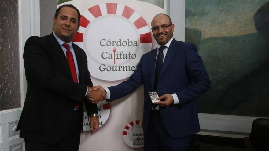 Califato Gourmet venderá brazaletes solidarios