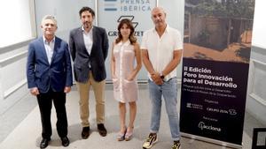 De izquierda a derecha: José Ignacio González-Aller (director General de Fundación CODESPA), José Gabriel Martín Fernández (director gerente de Acciona.org), Miriam Ciscar (jefa del departamento de Cooperación Sectorial de AECID) y Amador Gómez (director de Innovación en Acción Contra el Hambre).