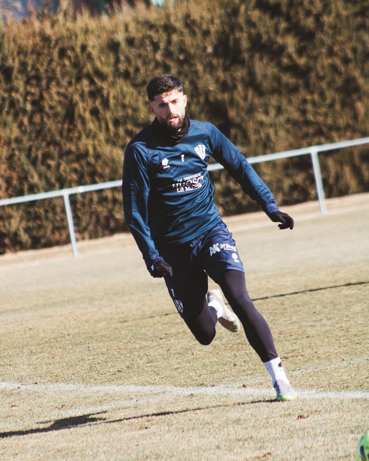 Jordi Escobar, durante el último entrenamiento del equipo.