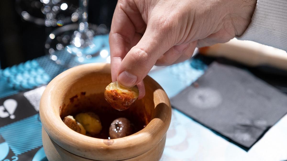 Degustación de papa de Tenerife en 'San Sebastian Gastronomika'.