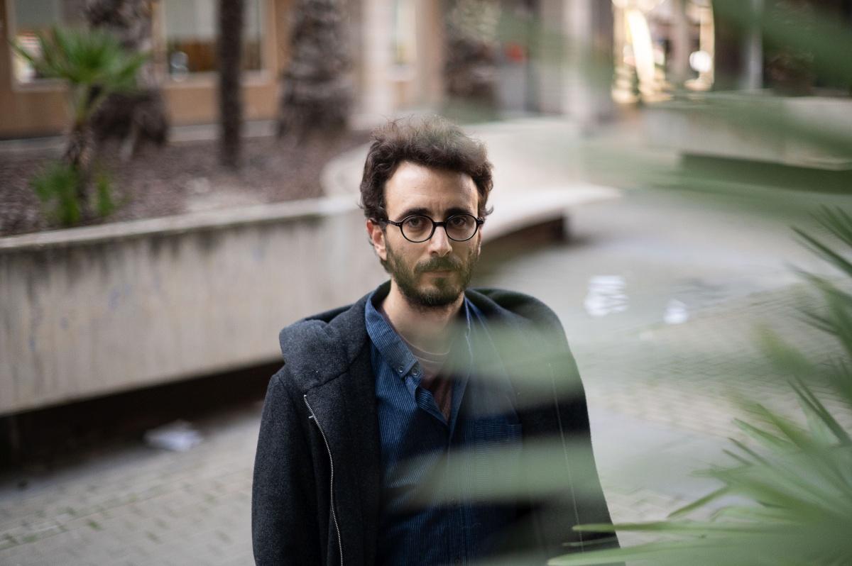 David Muñoz Mateos en la plaza Mariano Arregui de Zaragoza.