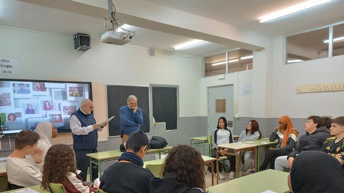 El programa de la Semana de los oficios trata de acercar a los jóvenes la realidad del comercio local.