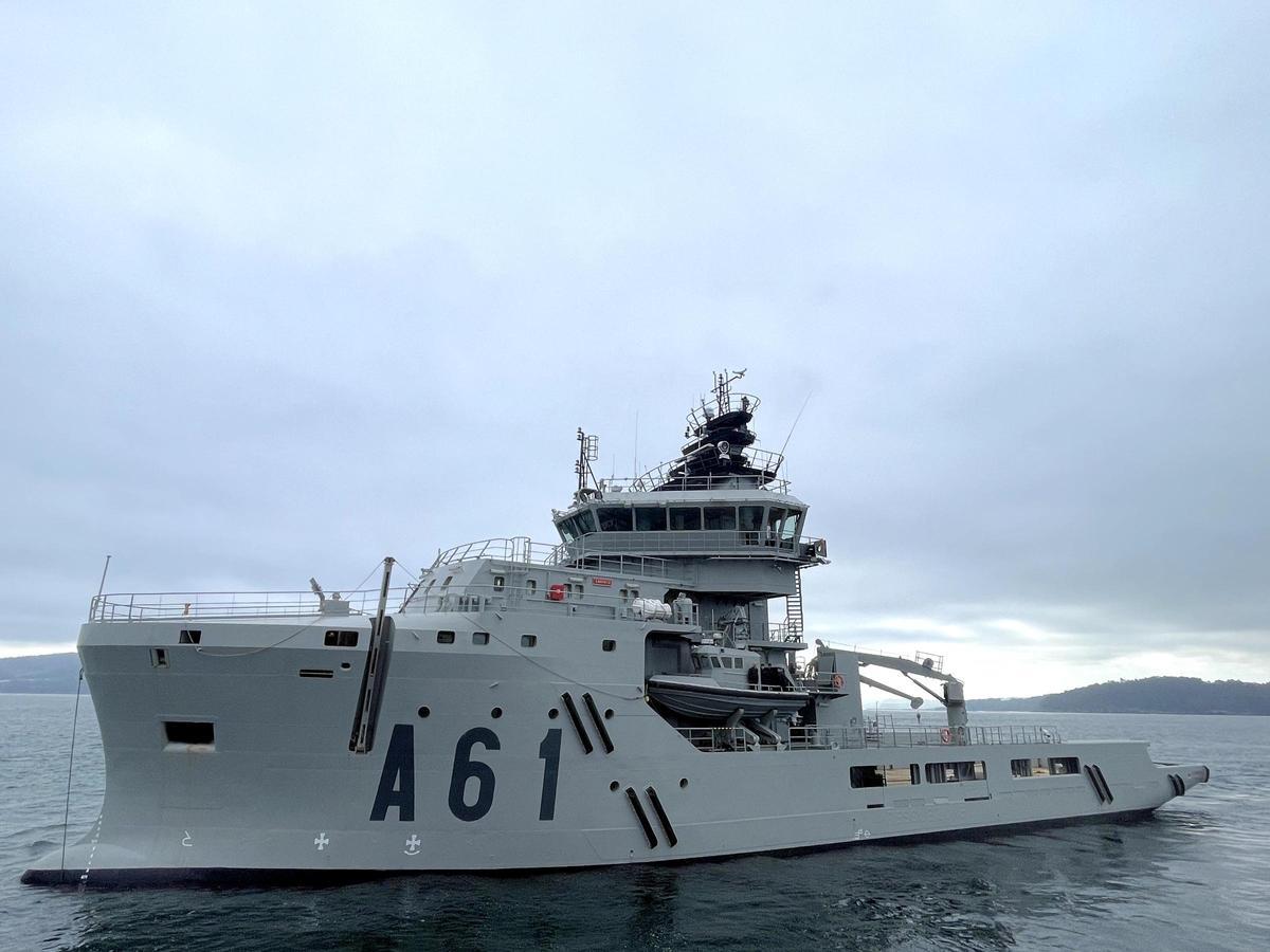 El buque multipropósito A61 Carnota est´ñaimplicado en los ejercicos MARSEC en aguas asturianas