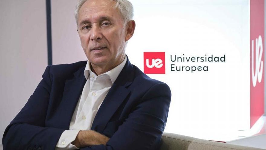 «La universidad pública canaria ha de esforzarse en ir de la mano con la privada»