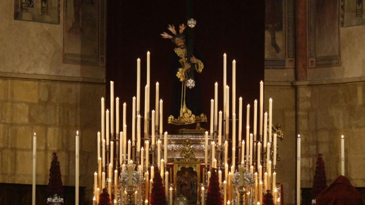 Imagen de archivo de Nuestro Padre Jesús del Calvario en su altar de cultos.