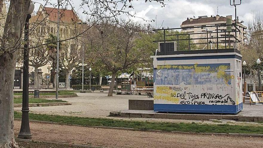 L&#039;estació que mesura la qualitat de l&#039;aire a Manresa, a la plaça Espanya