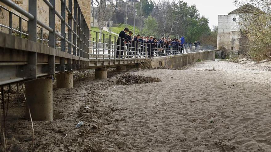 La Junta controlará la entrada a la ‘playa’ del río