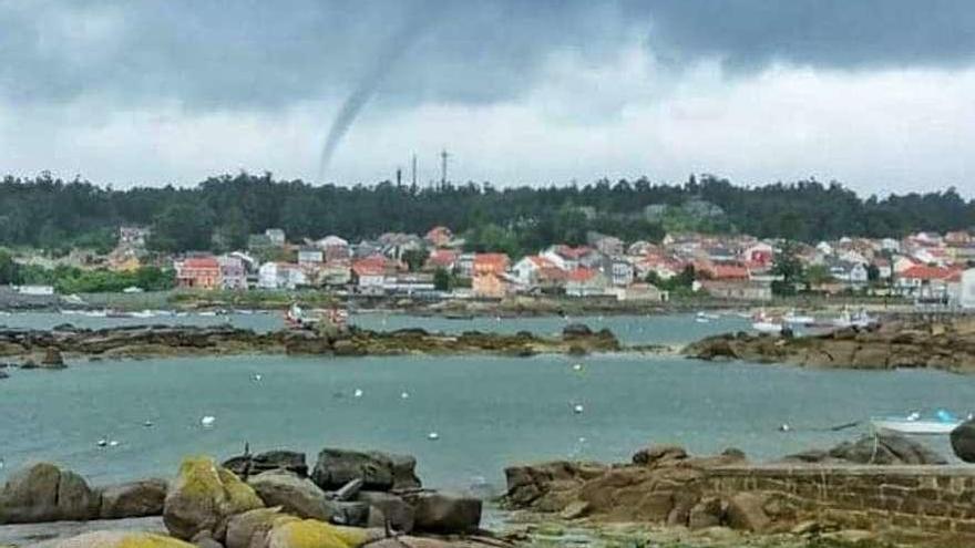 Imagen de la manga marina tomada desde la zona de O Portiño.