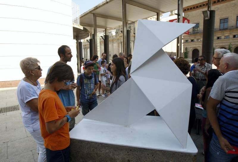 Fotogalería: Taller de origami en la plaza del Pilar